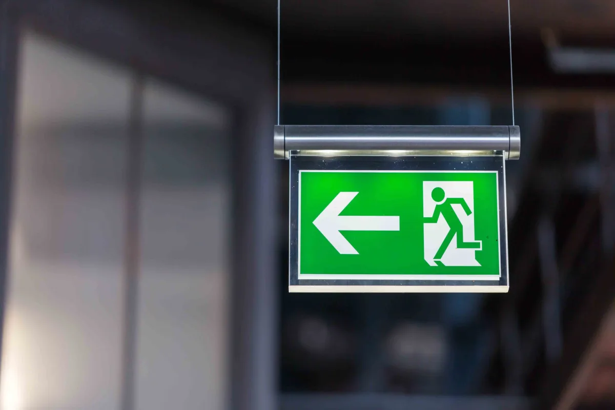 Sicherheitsbeleuchtungsanlagen - Rettungszeichen und Notlicht